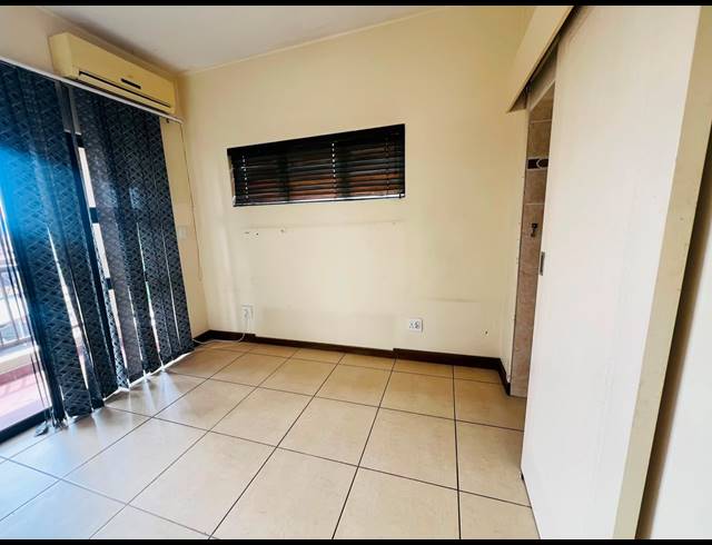 3 BEDROOM APARTMENT FOR SALE IN PALMIET